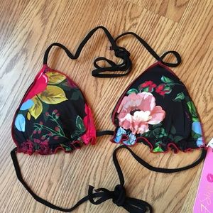 NWT Victoria’s Secret Bikini Top, Sz XL